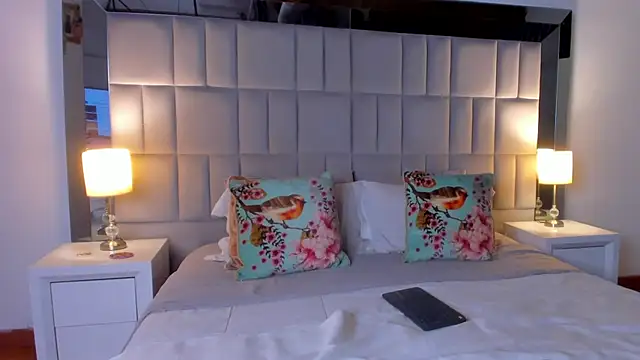 Tiffanyy Lam online show from 03.06.26