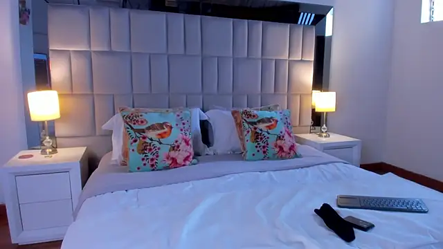 Tiffanyy Lam online show from 03.11.26