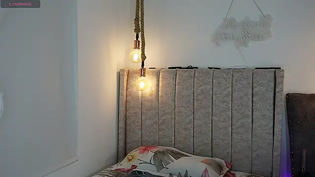 Gaby evansz online show from 04.26.26