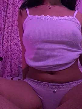 Snapshot of eemilyy22 chatting on 03.03.26 eemilyy22 online show from 03.03.26