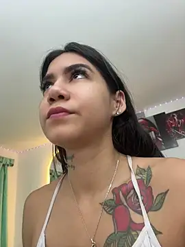 Snapshot of Pamela23x chatting on 05.15.26 Pamela23x online show from 05.15.26