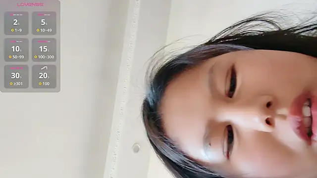 Hannah-33 online show from 03.13.26