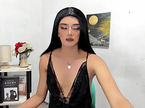 Queeny Cassandra online show from 03.16.26