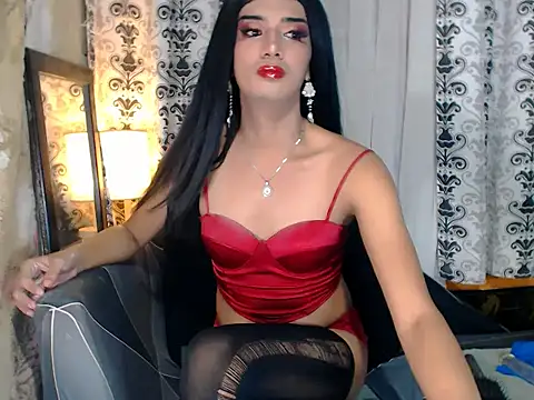 Queeny Cassandra online show from 07.24.26