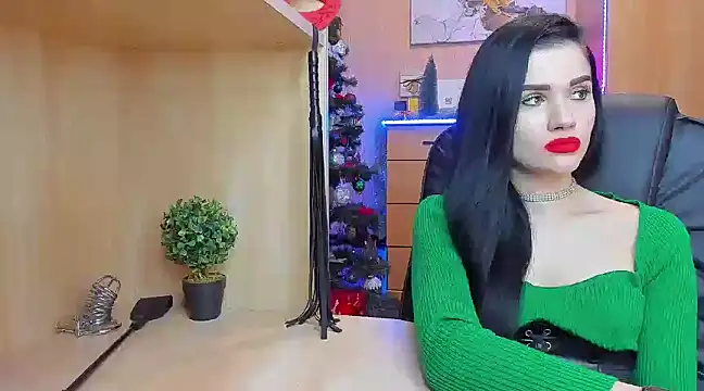 Snapshot of KristiTopxx chatting on 12.15.24 KristiTopxx online show from 12.15.24