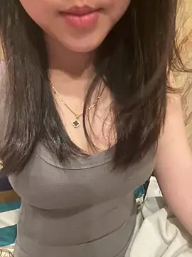Snapshot of Sullys_ chatting on 03.21.26 Sullys online show from 03.21.26