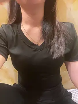 Snapshot of Sullys_ chatting on 03.30.26 Sullys online show from 03.30.26