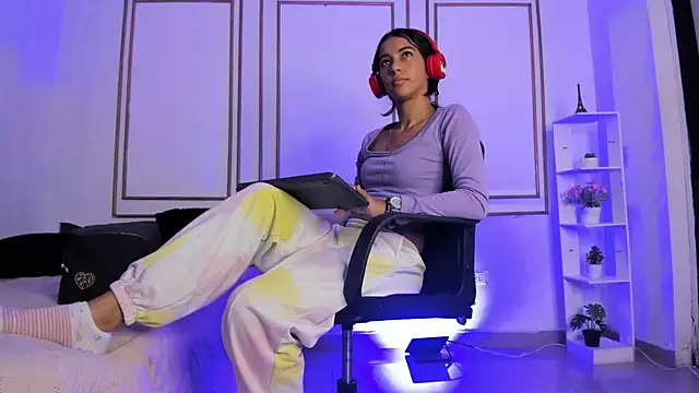 emily gaviria1 online show from 06.06.26