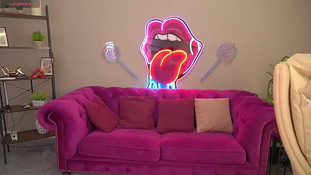 DawnGwin online show from 03.17.26