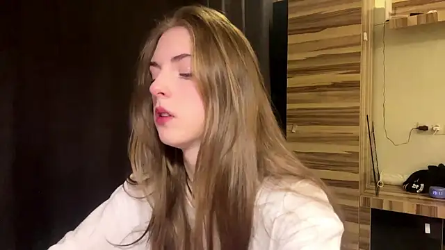 PollyDream online show from 03.17.26