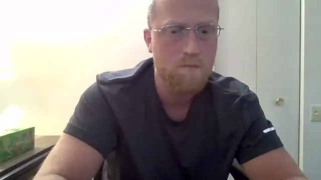 Snapshot of tytheexhibionist chatting on 05.17.26 tytheexhibionist online show from 05.17.26