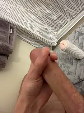 Snapshot of SlangingD chatting on 03.31.26 SlangingD online show from 03.31.26