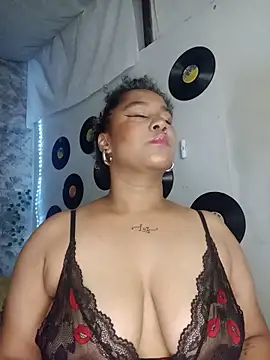 medusafox  online show from 06.13.26