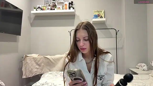 selena favn online show from 06.10.26