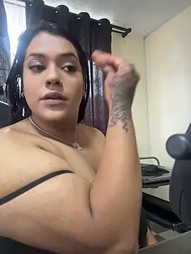 Nahomy firee online show from 04.29.26