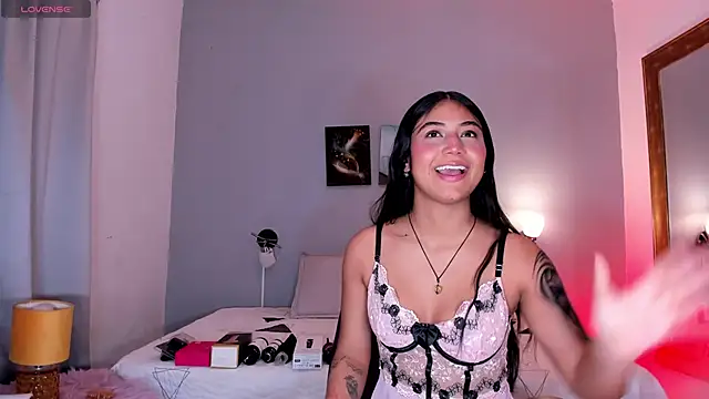 KimTaylorW online show from 04.22.26