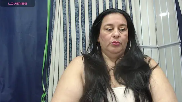Sharlot curvy online show from 06.15.26