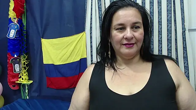 Snapshot of Sharlot_curvy chatting on 06.21.26 Sharlot curvy online show from 06.21.26