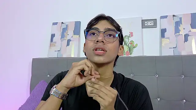 Eros Lux online show from 07.03.26
