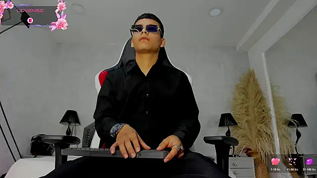 DylanRoyce  online show from 06.11.26