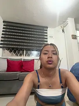 Snapshot of RubiaMorena chatting on 04.06.26 RubiaMorena online show from 04.06.26