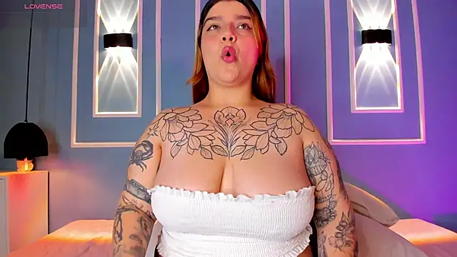 Snapshot of julieta_zc chatting on 03.08.26 julieta zc online show from 03.08.26