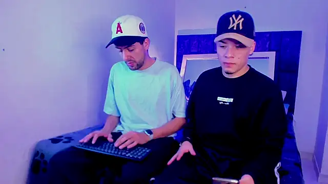 Snapshot of alex_and_christhoper chatting on 03.28.26 alex and christhoper online show from 03.28.26