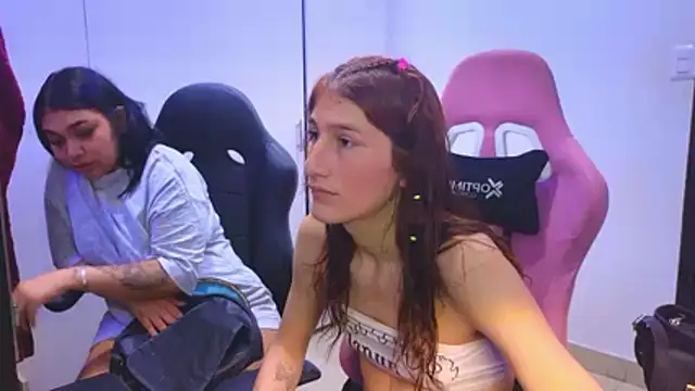 Snapshot of The_Wicked_Queens02 chatting on 03.14.26 The Wicked Queens02 online show from 03.14.26