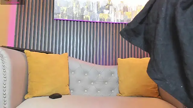 Elisasue online show from 04.30.26