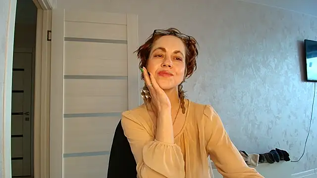 LioraWeiss online show from 04.28.26