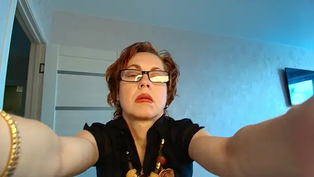 LioraWeiss online show from 04.29.26