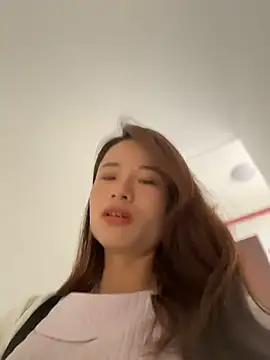 Mia-lp online show from 04.30.26