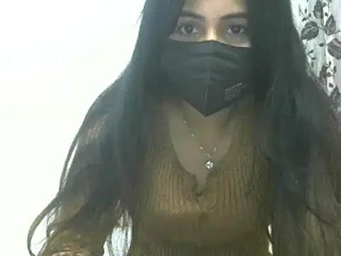 Snapshot of keyswee chatting on 01.01.25 keyswee online show from 01.01.25