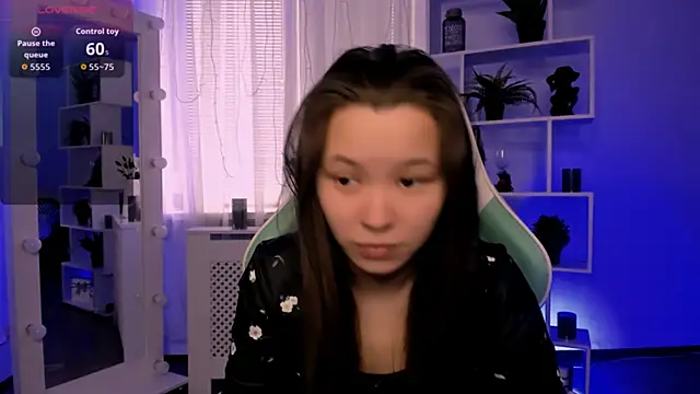 Snapshot of Maya_soft chatting on 04.01.26 Maya soft online show from 04.01.26