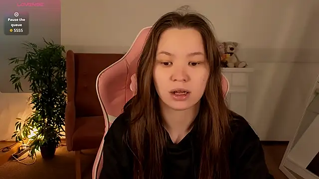 Snapshot of Maya_soft chatting on 04.03.26 Maya soft online show from 04.03.26