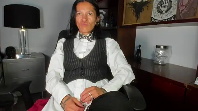 Amelie Blake online show from 04.29.26