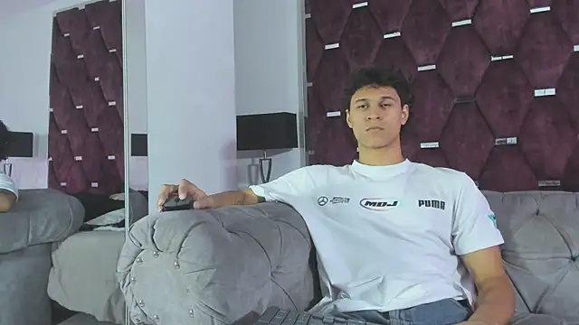 Snapshot of TonyBenedetti chatting on 06.15.26 TonyBenedetti online show from 06.15.26