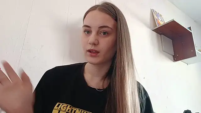 Snapshot of VeloraStar chatting on 03.16.26 VeloraStar online show from 03.16.26