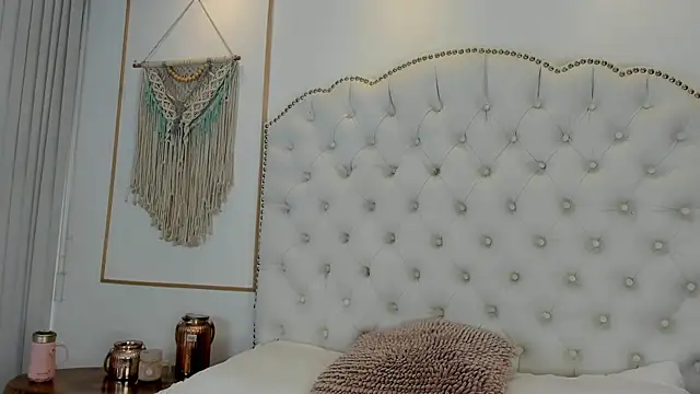 Sara funy online show from 04.29.26