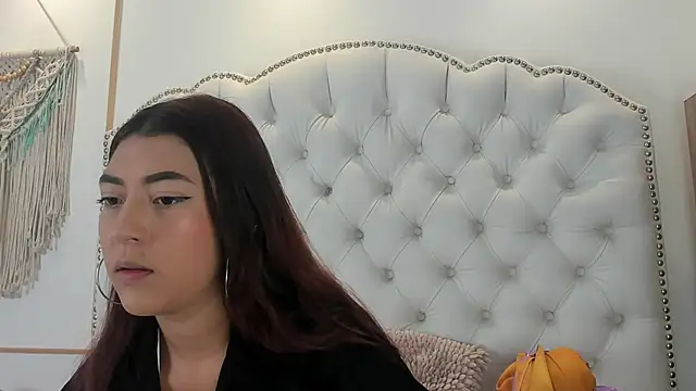 Sara funy online show from 04.30.26