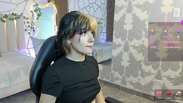 Snapshot of Cloee_tay1 chatting on 06.07.26 Cloee tay1 online show from 06.07.26