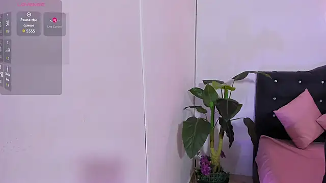 LINDSAY TAY online show from 04.20.26