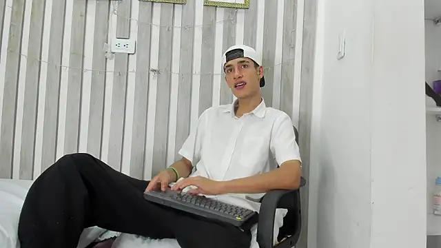 Thiagoduarte  online show from 03.11.26