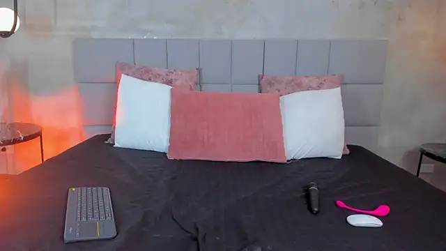 Olivia Sinclair online show from 03.16.26