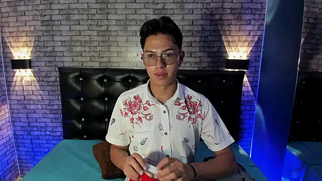 Lian Prince online show from 03.10.26