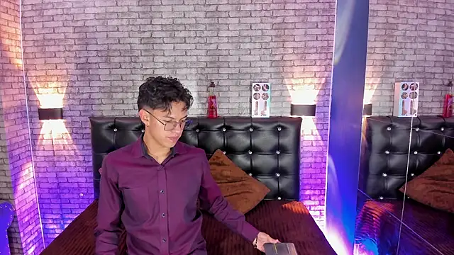 Lian Prince online show from 03.12.26