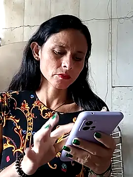 yuliitza4 online show from 04.25.26