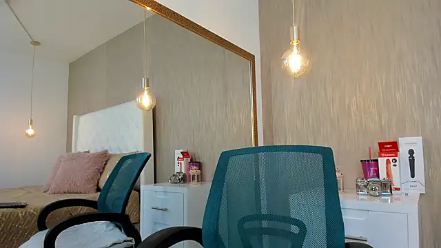 Scarlet 22  online show from 03.08.26