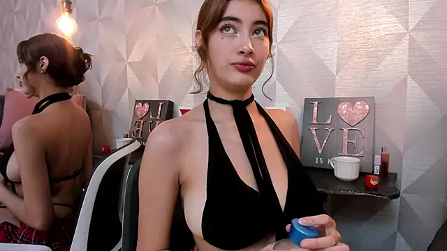 Scarlet 22  online show from 03.11.26