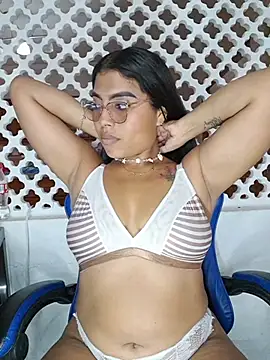 Coraline em online show from 04.21.26